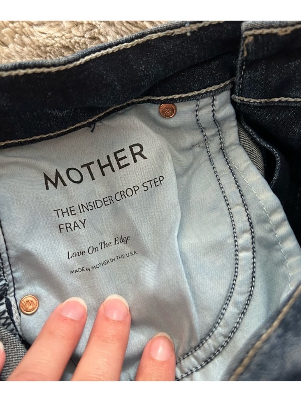 ❤️MOTHER DENIM•THE INSIDER CROP STEP FRAY~Love On The Edge❤️VVEUC $248 - Picture 5 of 10